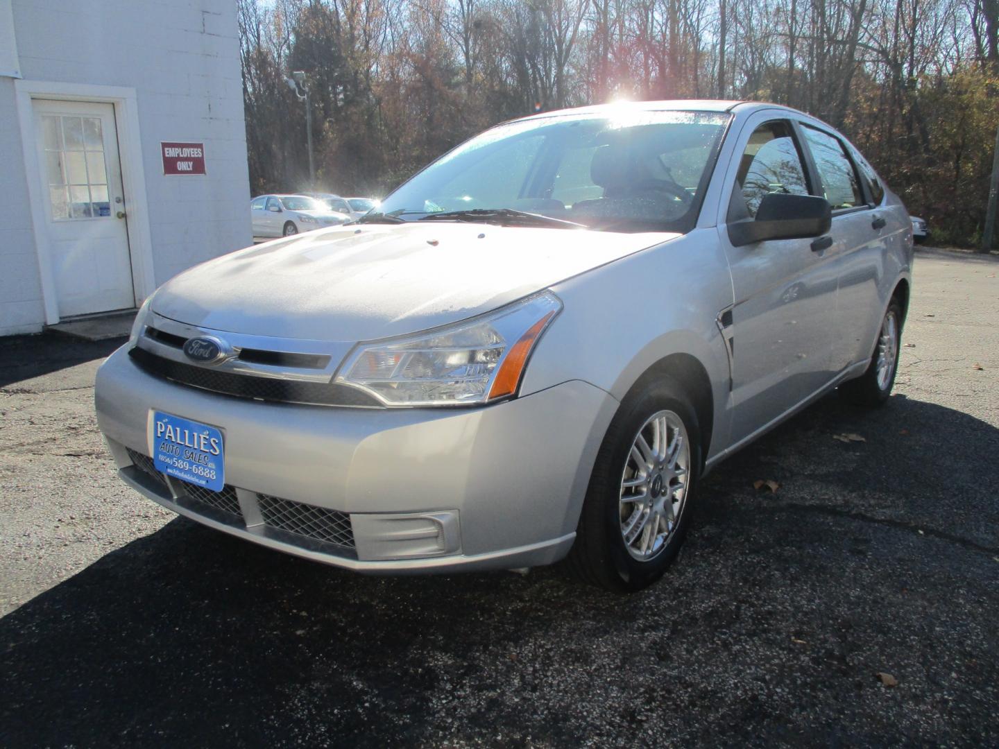 2008 SILVER Ford Focus SES Sedan (1FAHP35N98W) with an 2.0L L4 DOHC 16V engine, located at 540a Delsea Drive, Sewell, NJ, 08080, (856) 589-6888, 39.752560, -75.111206 - Photo#0